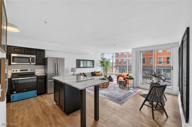 2222 Detroit Avenue 417, Cleveland, OH 44113