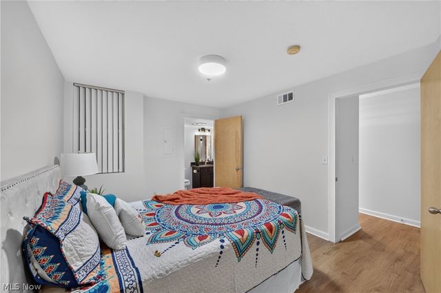 2222 Detroit Avenue 417, Cleveland, OH 44113