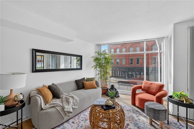 2222 Detroit Avenue 417, Cleveland, OH 44113