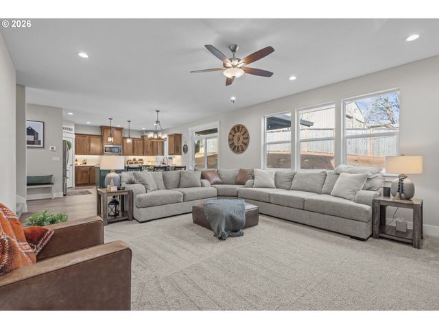 2505 ROGERS Ln, Salem, OR 97304