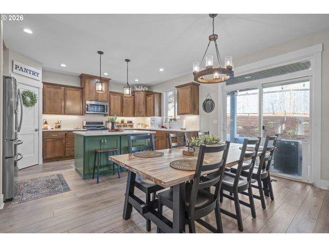 2505 ROGERS Ln, Salem, OR 97304