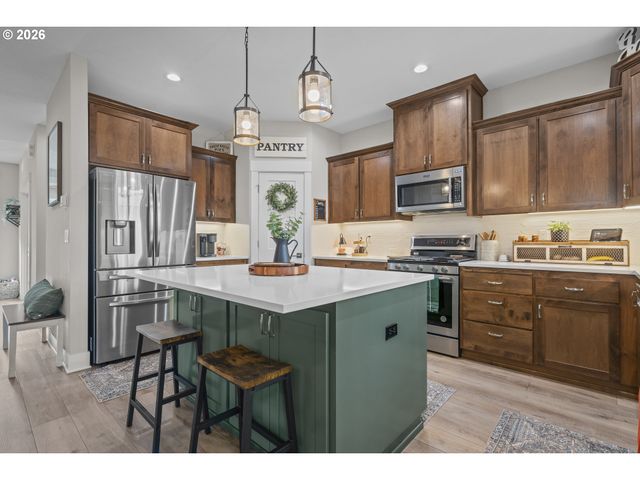 2505 ROGERS Ln, Salem, OR 97304