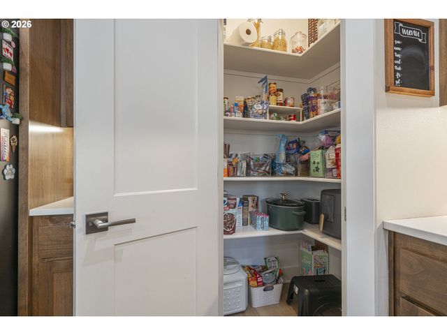 2505 ROGERS Ln, Salem, OR 97304