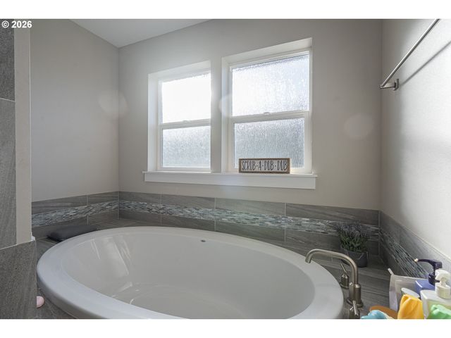 2505 ROGERS Ln, Salem, OR 97304