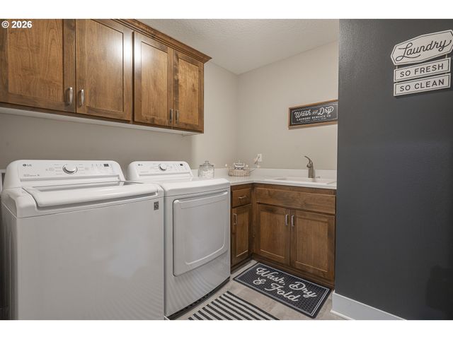 2505 ROGERS Ln, Salem, OR 97304