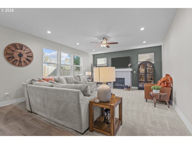 2505 ROGERS Ln, Salem, OR 97304