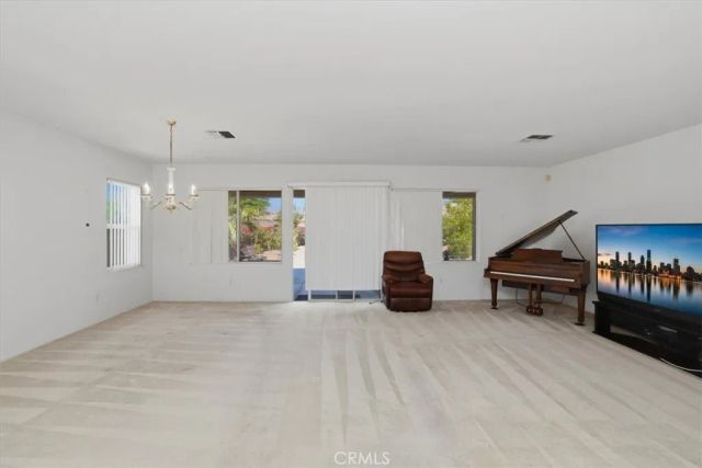 39375 Falconwood Court, Palm Desert, CA 92211