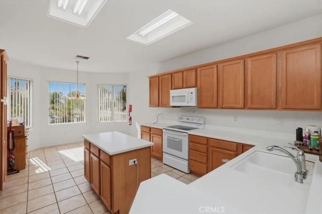 39375 Falconwood Court, Palm Desert, CA 92211