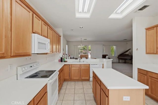 39375 Falconwood Court, Palm Desert, CA 92211