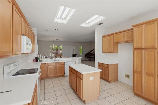 39375 Falconwood Court, Palm Desert, CA 92211