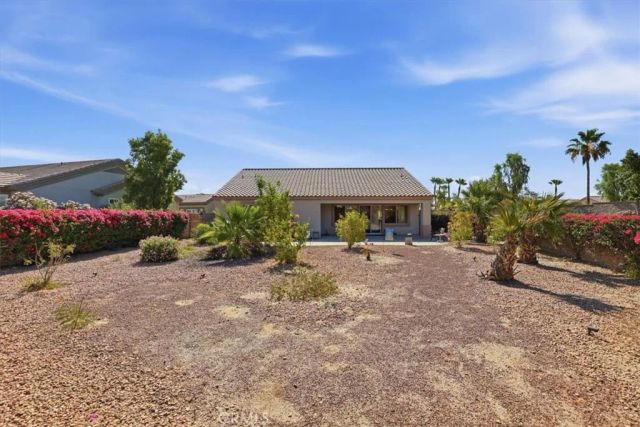 39375 Falconwood Court, Palm Desert, CA 92211