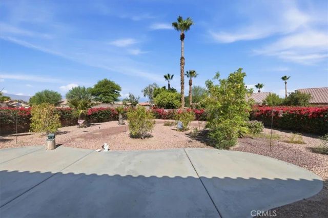 39375 Falconwood Court, Palm Desert, CA 92211