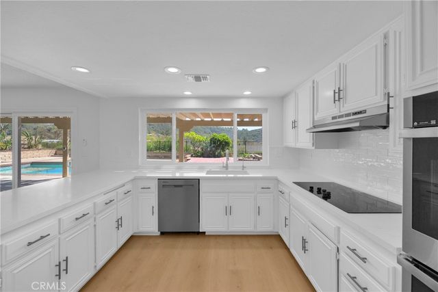 22086 Esplendor, Mission Viejo, CA 92691