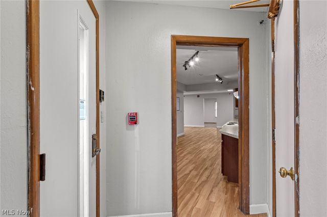 1653 Southbend Drive, Rocky River, OH 44116