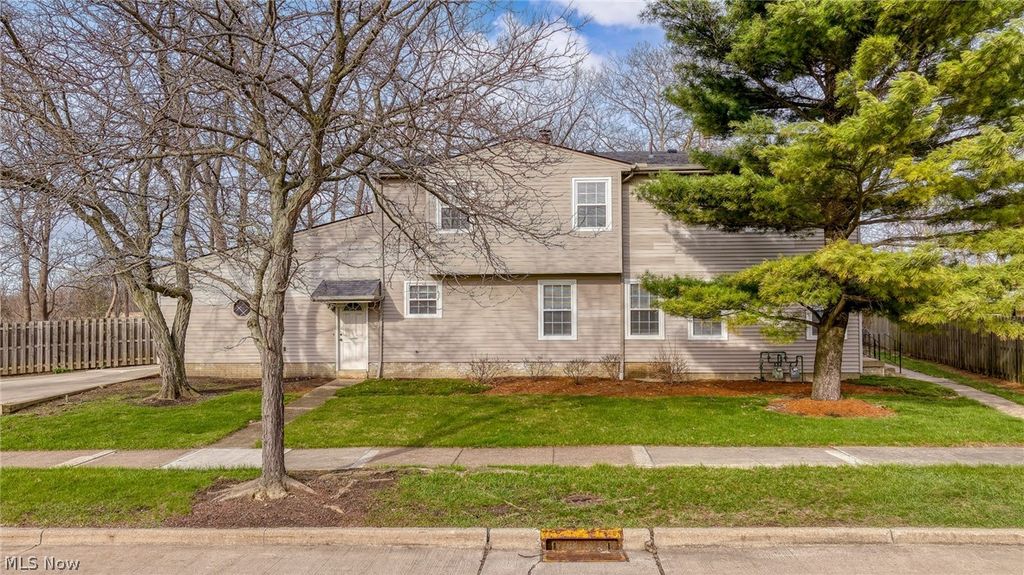 1653 Southbend Drive, Rocky River, OH 44116