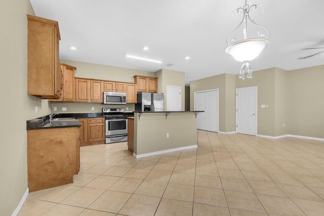 765 Pine Alley Street, Fort Walton Beach, FL 32547