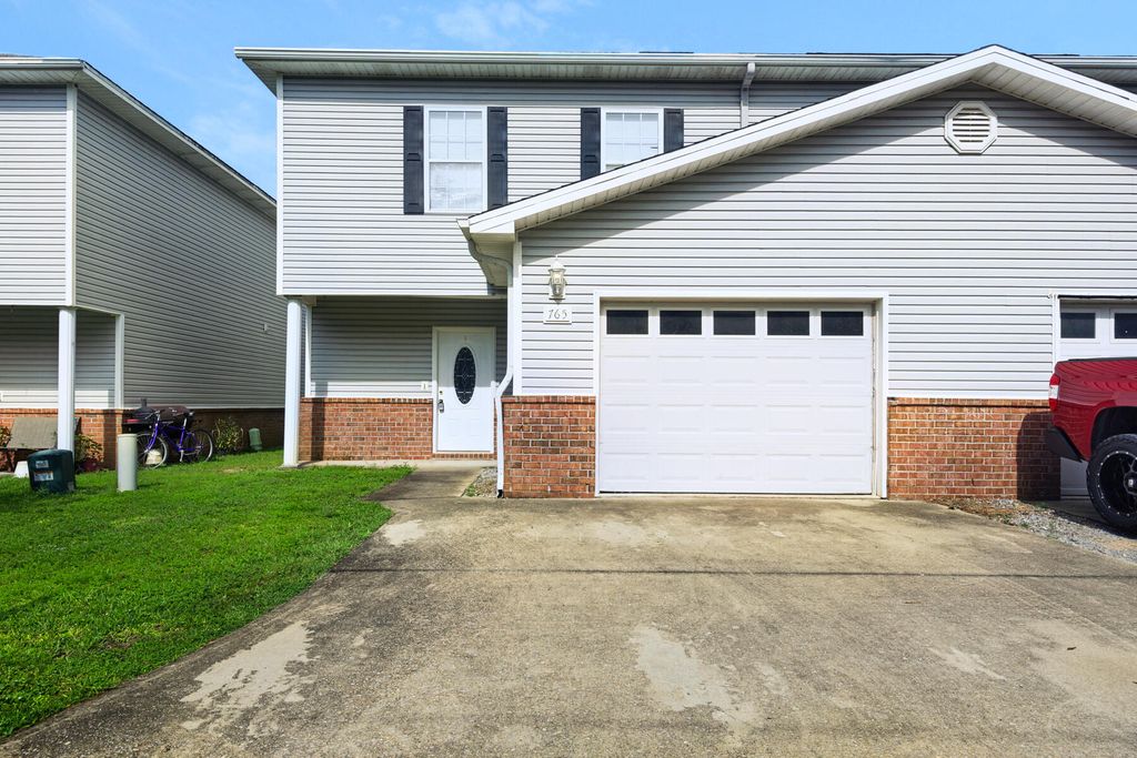 765 Pine Alley Street, Fort Walton Beach, FL 32547