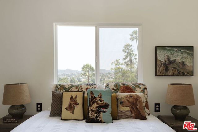 963 Pine Grove Avenue, Los Angeles, CA 90042
