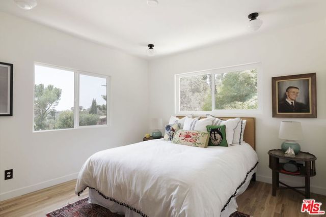 963 Pine Grove Avenue, Los Angeles, CA 90042