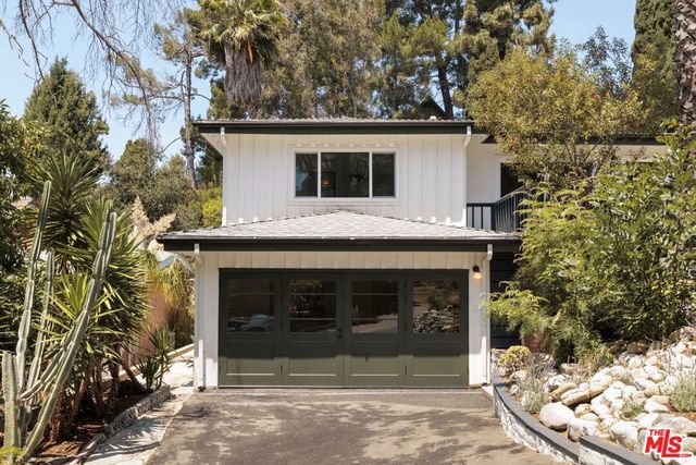 963 Pine Grove Avenue, Los Angeles, CA 90042