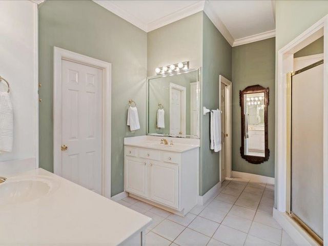 7999 WILLOW BROOK RD, Germantown, TN 38138