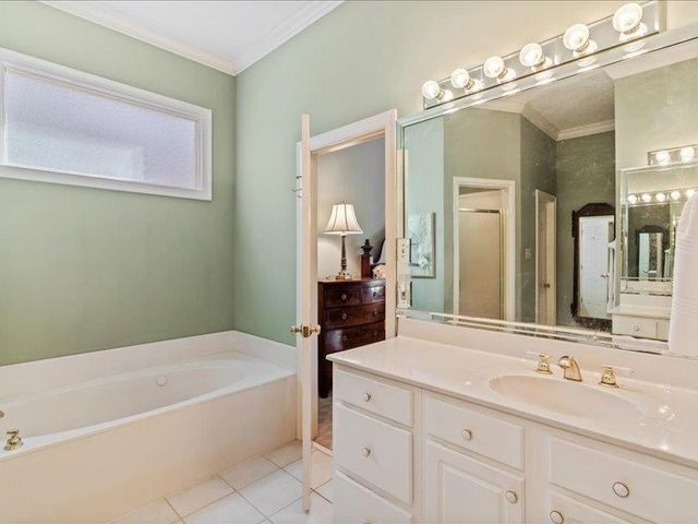 7999 WILLOW BROOK RD, Germantown, TN 38138