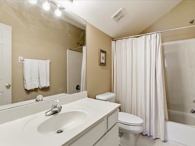 7999 WILLOW BROOK RD, Germantown, TN 38138