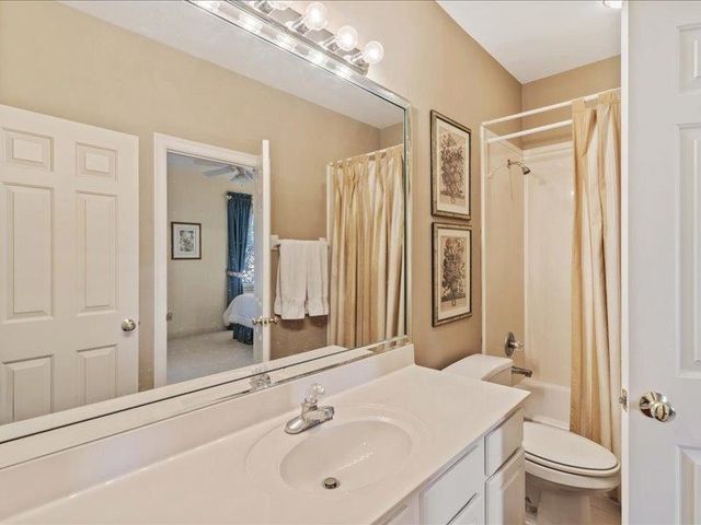 7999 WILLOW BROOK RD, Germantown, TN 38138