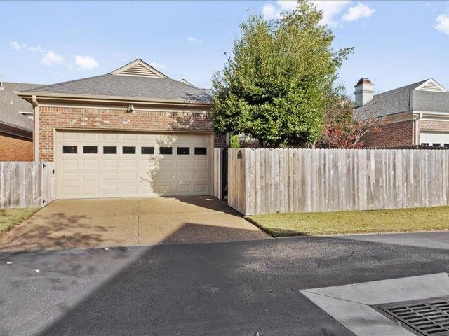 7999 WILLOW BROOK RD, Germantown, TN 38138