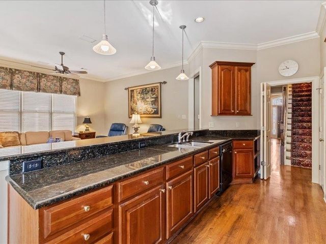 7999 WILLOW BROOK RD, Germantown, TN 38138