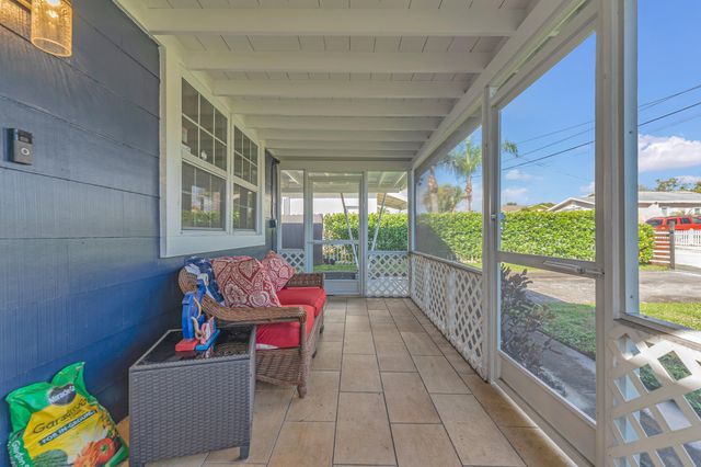 818 Kaye Street, West Palm Beach, FL 33405