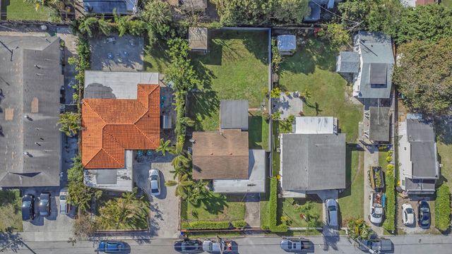 818 Kaye Street, West Palm Beach, FL 33405