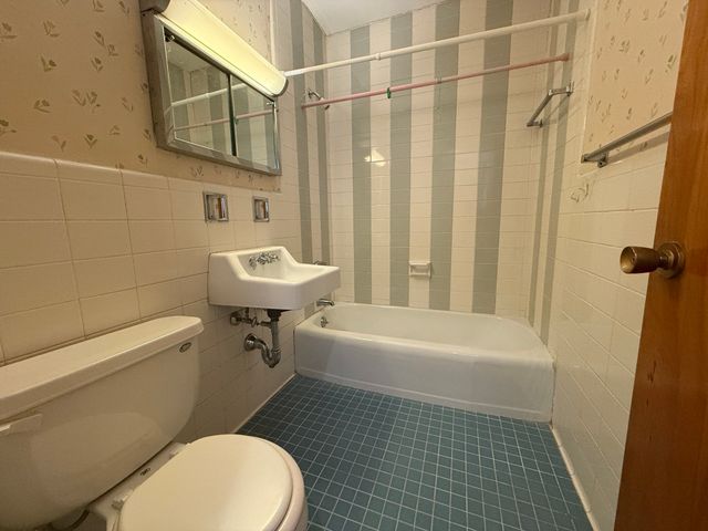 5050 Washington St 553, Boston, MA 02132