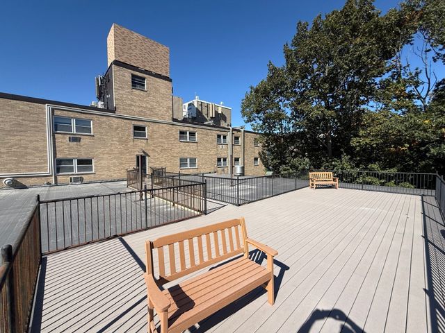 5050 Washington St 553, Boston, MA 02132