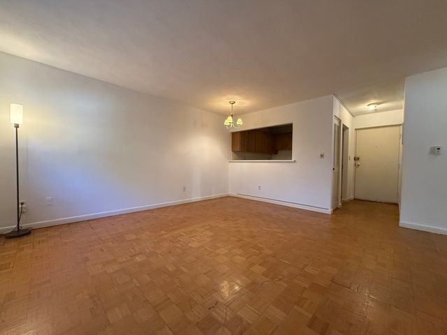 5050 Washington St 553, Boston, MA 02132