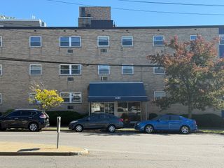 5050 Washington St 553, Boston, MA 02132