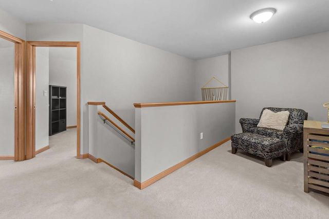 621 E Sheila AVENUE, Elkhorn, WI 53121