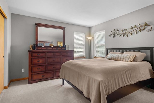 621 E Sheila AVENUE, Elkhorn, WI 53121