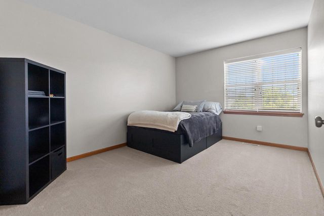 621 E Sheila AVENUE, Elkhorn, WI 53121