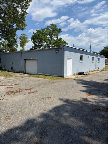 5947 Jefferson AVE, Newport News, VA 23605