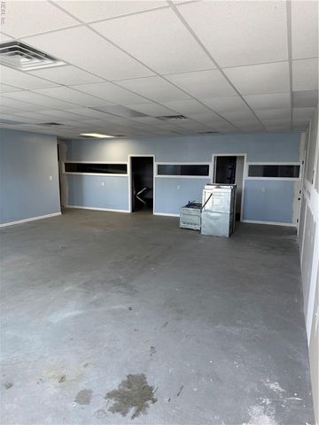 5947 Jefferson AVE, Newport News, VA 23605
