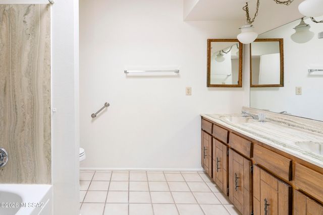 1642 W Avenue De Maximillian, Tucson, AZ 85704