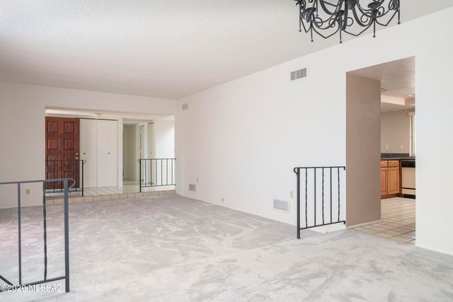 1642 W Avenue De Maximillian, Tucson, AZ 85704
