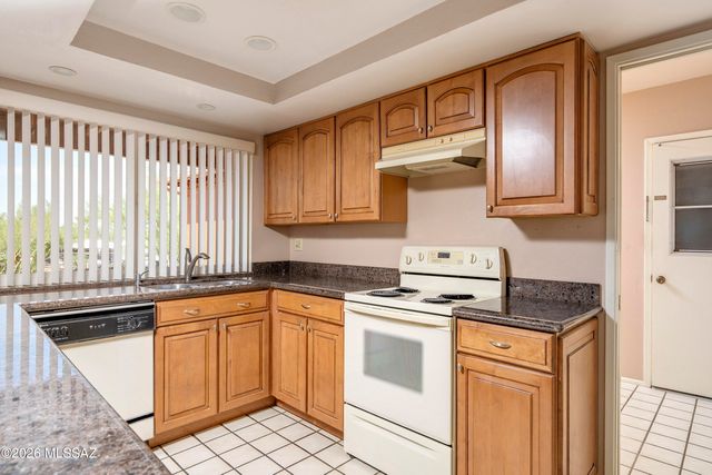 1642 W Avenue De Maximillian, Tucson, AZ 85704