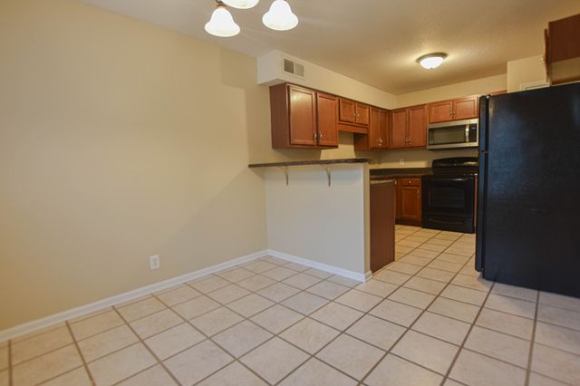 540 Patriot Park Ct Unit B, Clarksville, TN 37042