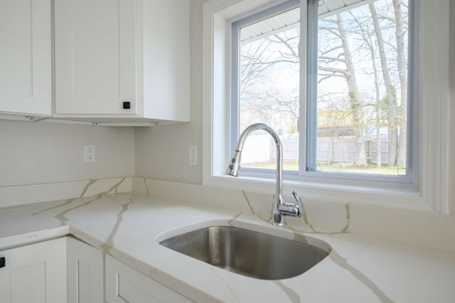 38 Marion St, Holbrook, MA 02343
