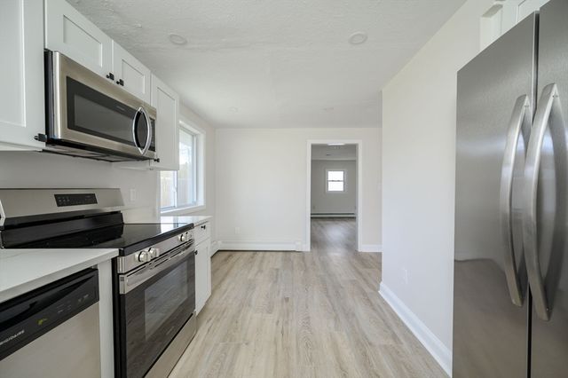 38 Marion St, Holbrook, MA 02343