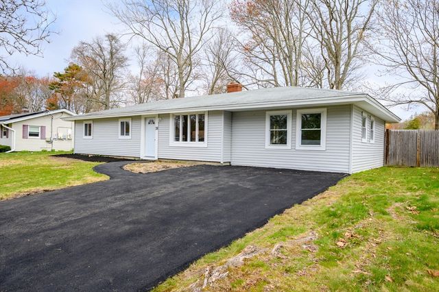 38 Marion St, Holbrook, MA 02343