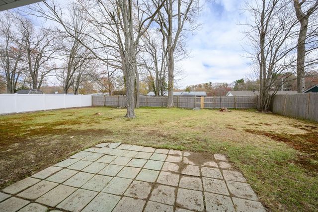 38 Marion St, Holbrook, MA 02343