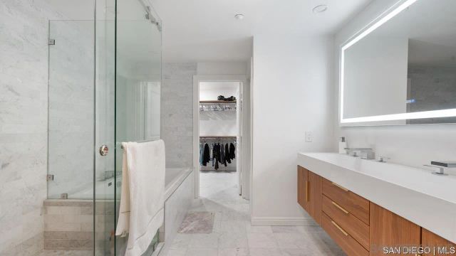8301 Rio San Diego DR 7, San Diego, CA 92108